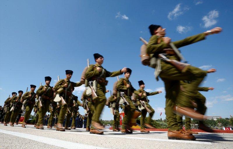 Askeri birliklerde yemin töreni heyecanı