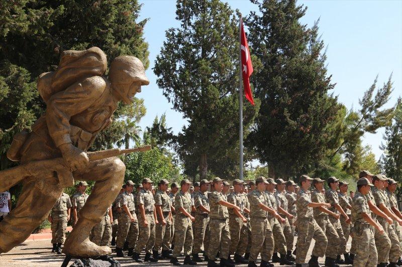 Askeri birliklerde yemin töreni heyecanı