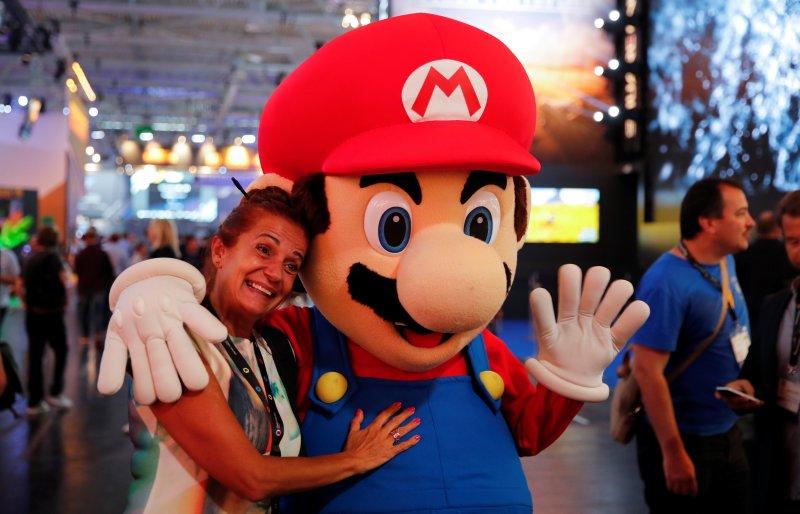 Dünya'nın en büyük oyun fuarı Gamescom Almanya'da başladı