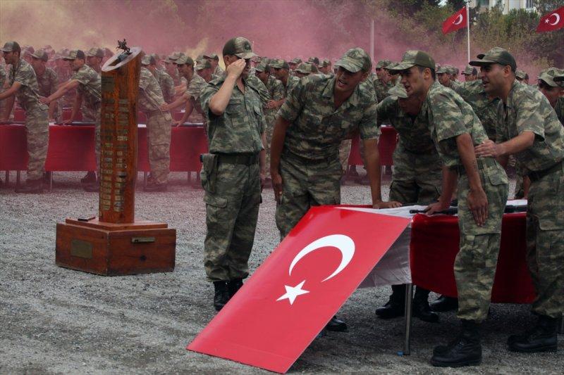 Askeri birliklerde yemin töreni heyecanı