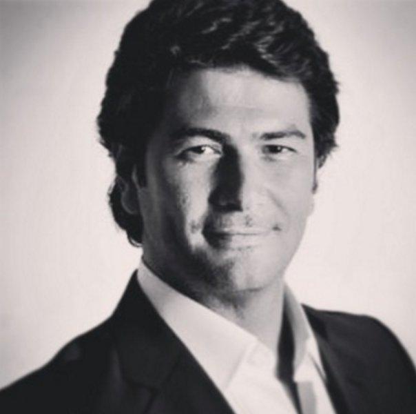 Ünlülerden Vatan Şaşmaz paylaşımı 