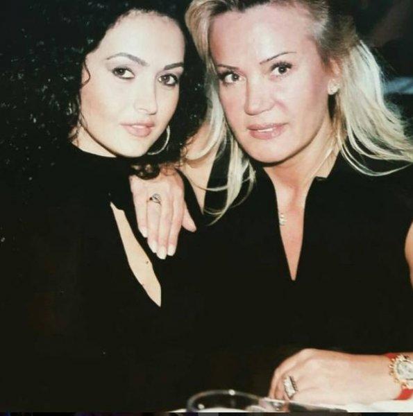 Filiz Aker'in sosyal medya fotoğrafları 