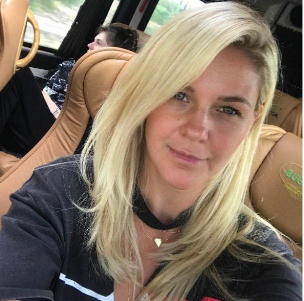 Ünlülerden Vatan Şaşmaz paylaşımı 