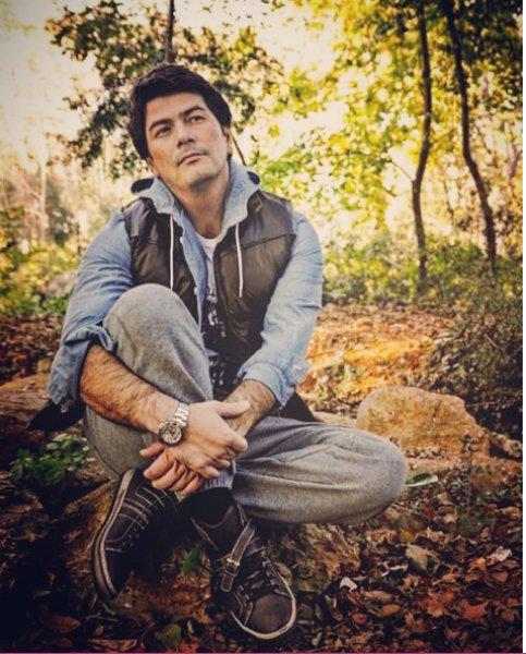 Ünlü sunucu ve oyuncu Vatan Şaşmaz