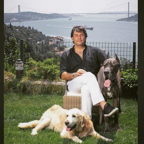 Ünlülerden Vatan Şaşmaz paylaşımı 