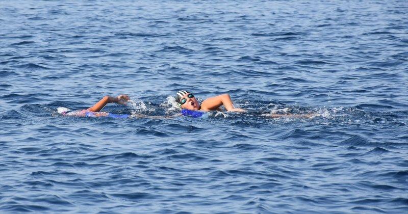 Bodrum'dan Çelebi Adası'na kadar yüzdüler