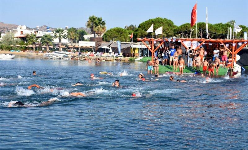 Bodrum'dan Çelebi Adası'na kadar yüzdüler