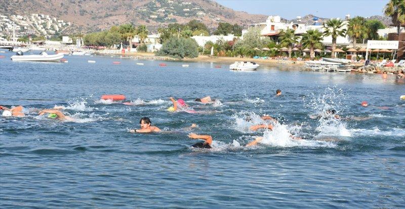 Bodrum'dan Çelebi Adası'na kadar yüzdüler