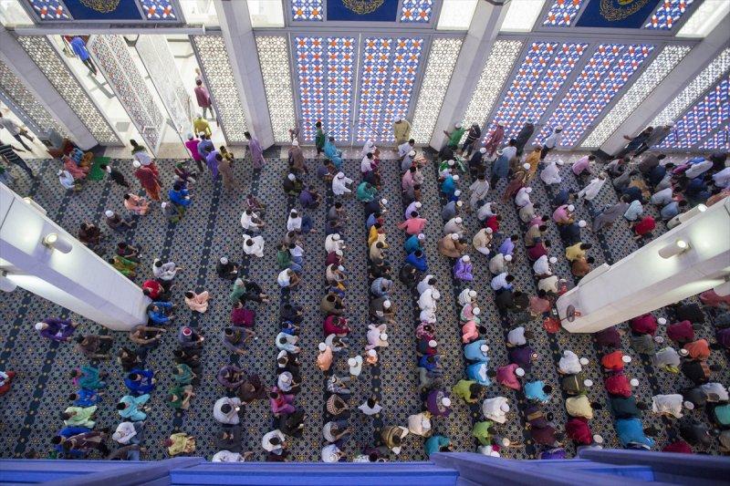 Dünya'dan Kurban Bayramı manzaraları