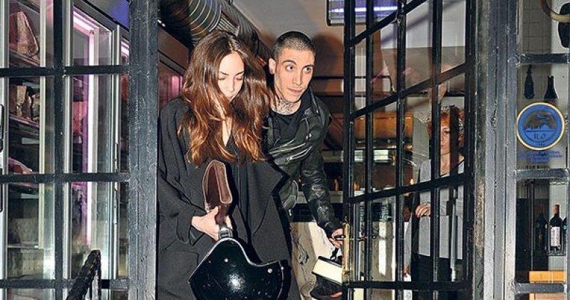 Öykü Karayel ve Can Bonomo tatilde