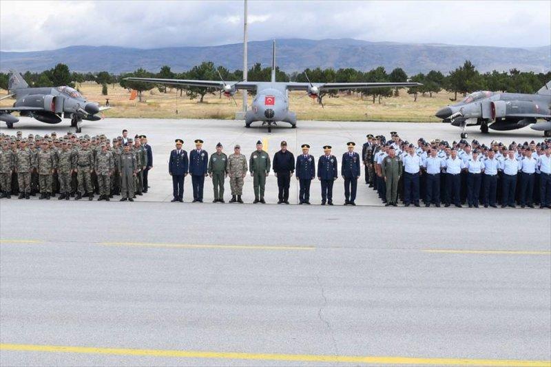 Hulusi Akar F-16 ile uçtu 