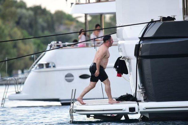 Cem Yılmaz’ın lüks teknesi 