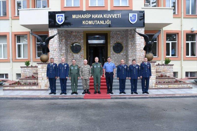 Hulusi Akar F-16 ile uçtu 