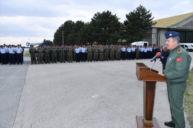 Hulusi Akar F-16 ile uçtu 