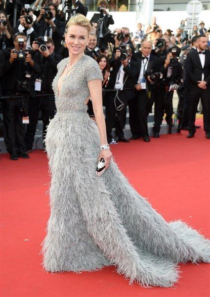 En pahalı kırmızı halı elbiseleri 