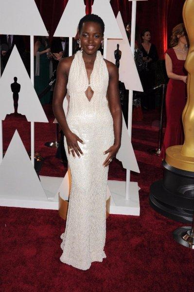 En pahalı kırmızı halı elbiseleri 