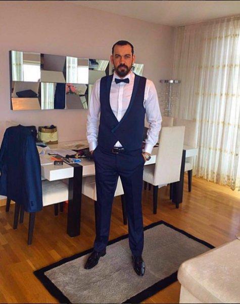 Eski futbolcu Servet Çetin evlendi