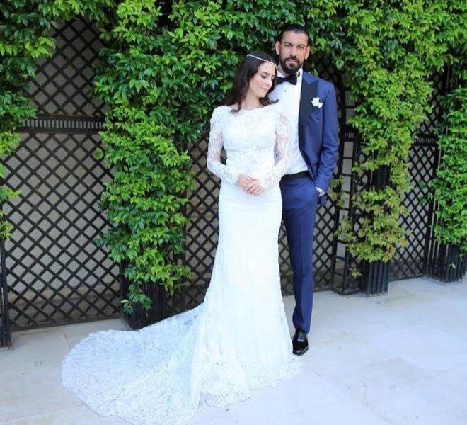 Eski futbolcu Servet Çetin evlendi