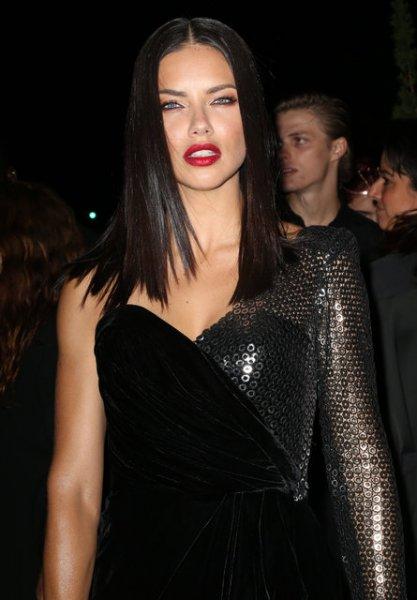 Mert Alaş'ın partisine ünlü akını