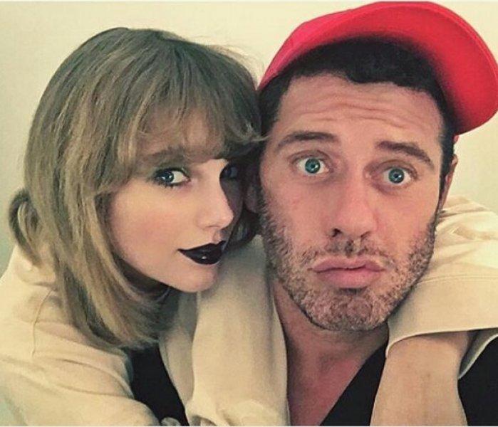 Mert Alaş'ın partisine ünlü akını