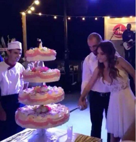 Güzel oyuncu Nilay Deniz evlendi 