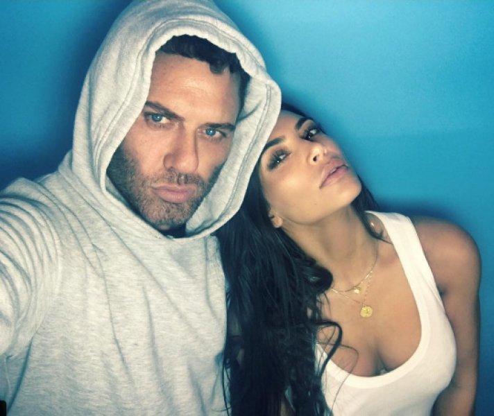 Mert Alaş'ın partisine ünlü akını