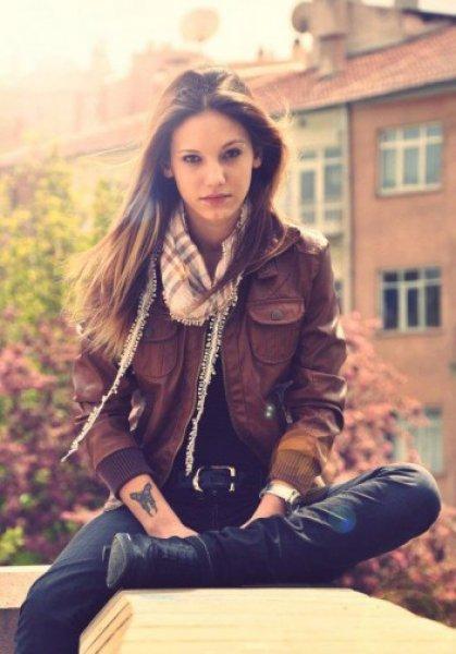 Güzel oyuncu Nilay Deniz evlendi 