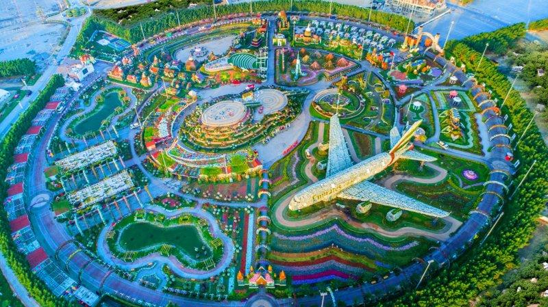 Çölün ortasında çiçek bahçesi: Dubai Miracle Garden