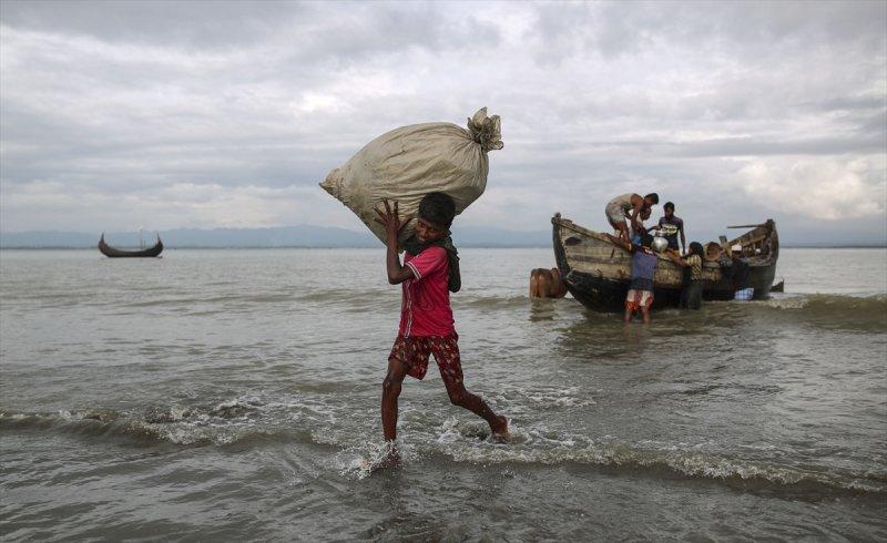200 bin Arakanlı çocuk ölüm riski altında