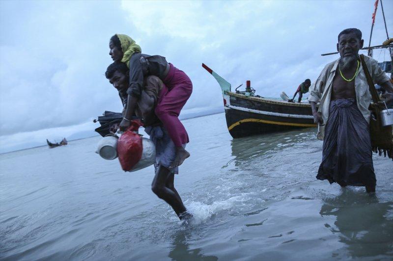 200 bin Arakanlı çocuk ölüm riski altında