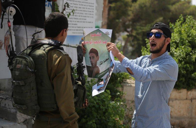 İsrail askerinin Batı Şeria'daki gösterilere müdahalesi