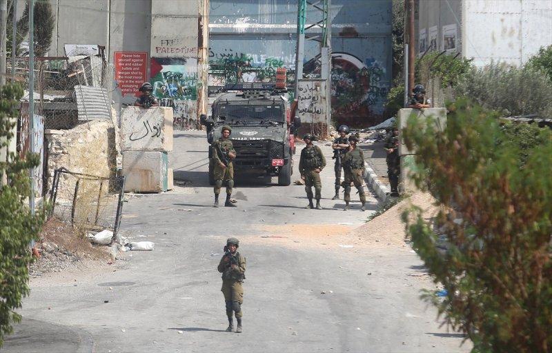 İsrail askerinin Batı Şeria'daki gösterilere müdahalesi