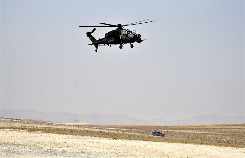 Eskişehir'de akrobasi gösterisi