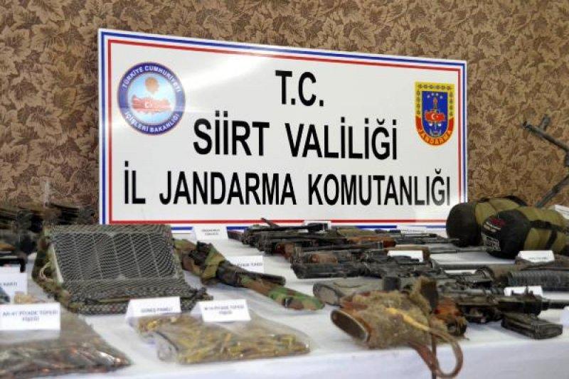Siirt'te imha edilen PKK'lılardan ele geçirilenler