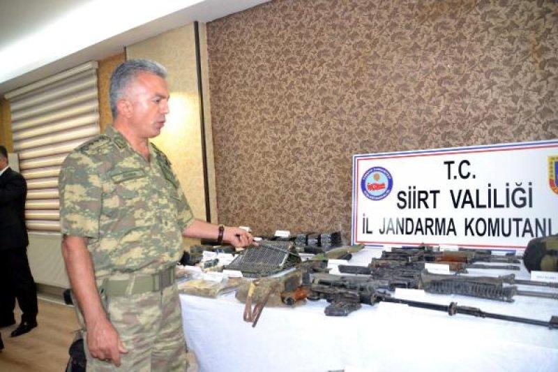 Siirt'te imha edilen PKK'lılardan ele geçirilenler