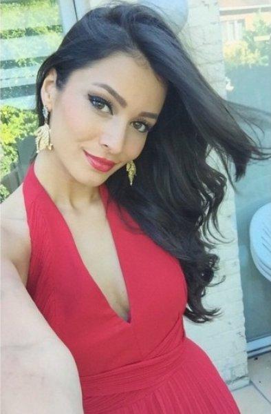 Şarkıcı Ayşe Akın geçirdiği anoreksiya hastalığını anlattı