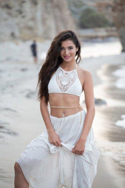 Şarkıcı Ayşe Akın geçirdiği anoreksiya hastalığını anlattı