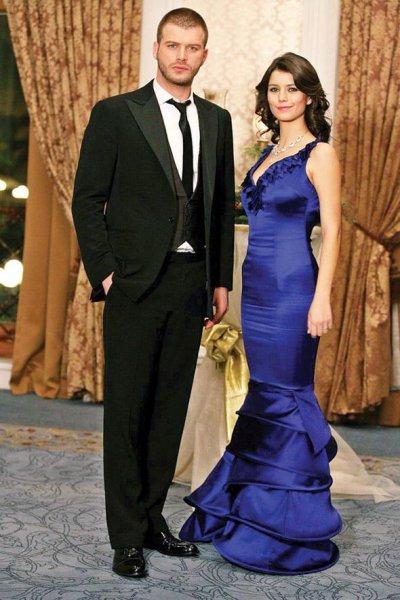 Ünlü isimlerin üzerine yapışan roller