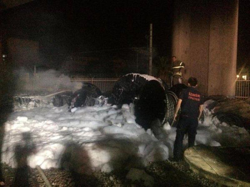 TCDD'de çıkan yangın İZBAN seferlerini vurdu