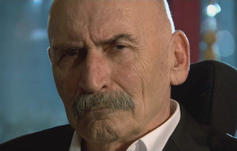 Ünlü isimlerin üzerine yapışan roller