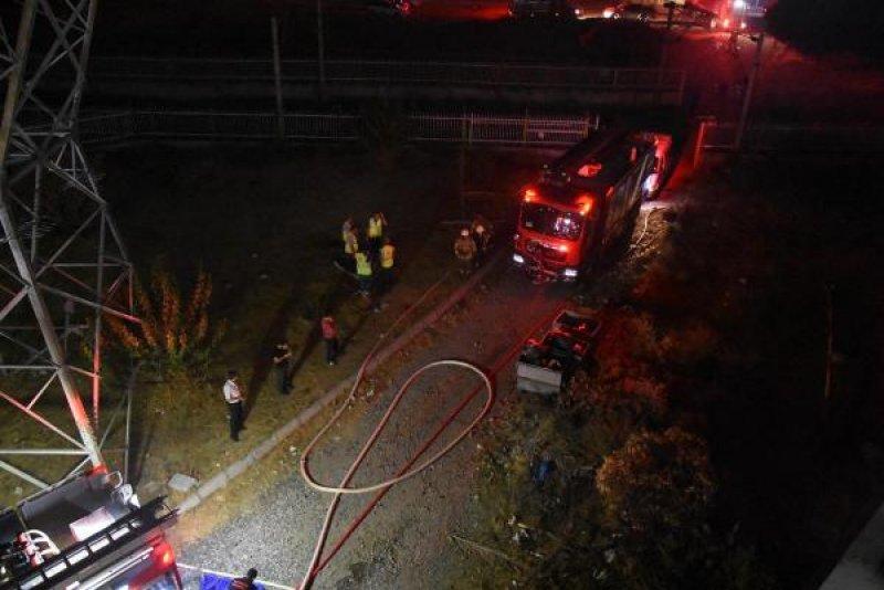 TCDD'de çıkan yangın İZBAN seferlerini vurdu