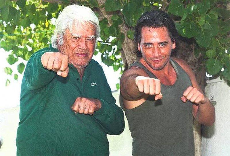 Akraba olan ünlü isimler 