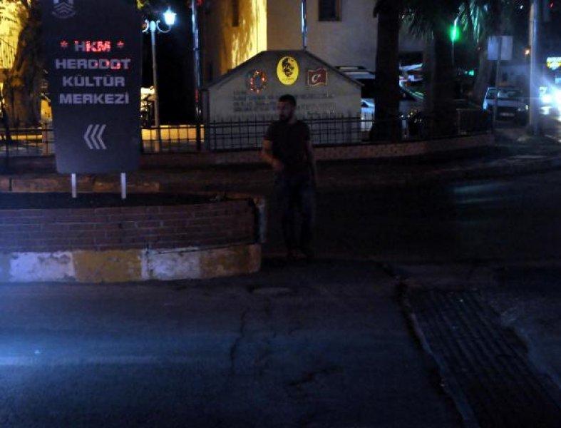 Muğla'daki deprem vatandaşları sokağa döktü