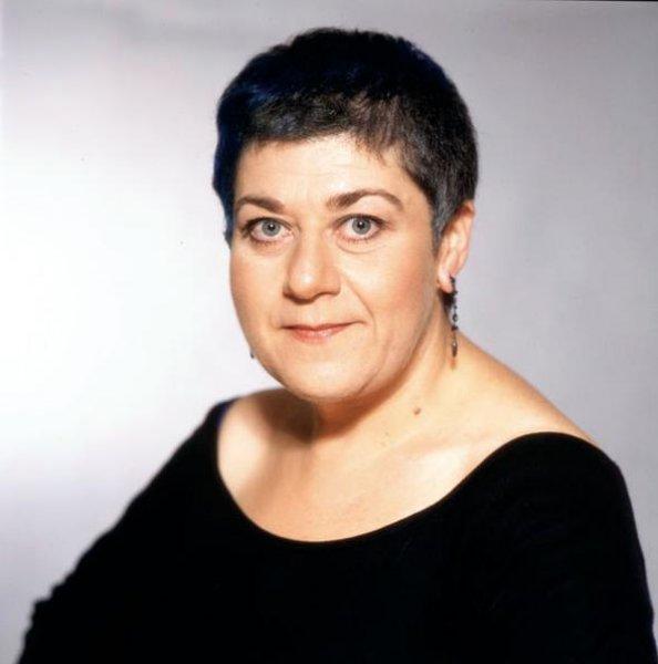 Yabancı dil konusunda parmak ısırtan ünlüler