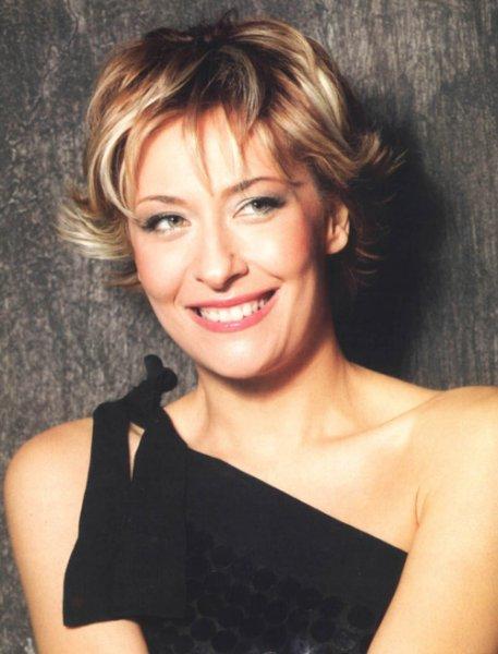 Yabancı dil konusunda parmak ısırtan ünlüler