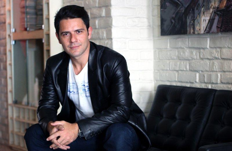 Yabancı dil konusunda parmak ısırtan ünlüler