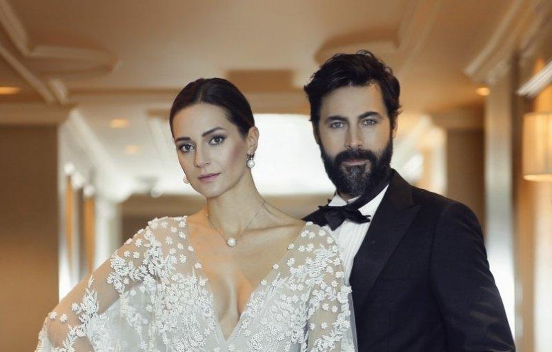 Yabancı dil konusunda parmak ısırtan ünlüler