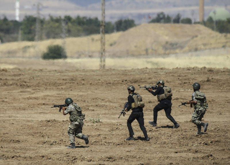 Habur'da son durum: Tanklar geri planda piyadeler sahada