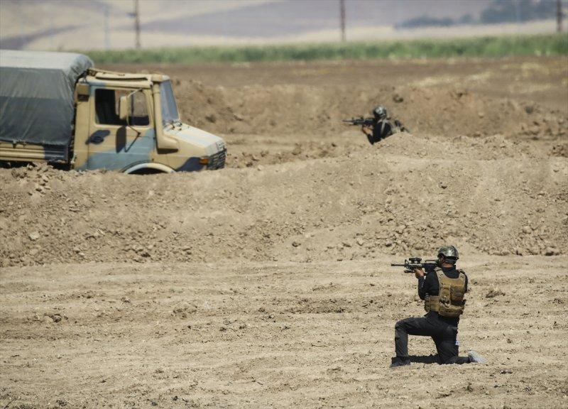 Habur'da son durum: Tanklar geri planda piyadeler sahada