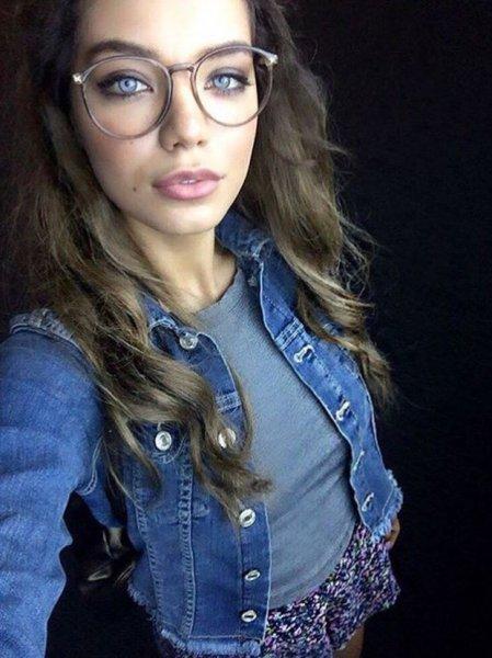 Buse Narcı göz rengini kalıcı olarak değiştirdi 